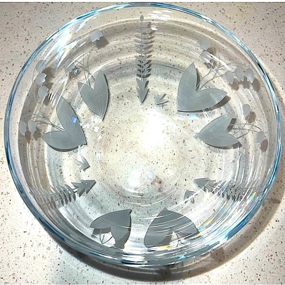 Authentic Tiffany & Co Crystal Lily of the Valey Harmony Bowl NWT - Picture 1 of 4